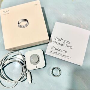 Oura Ring – Size 9 (Silver)